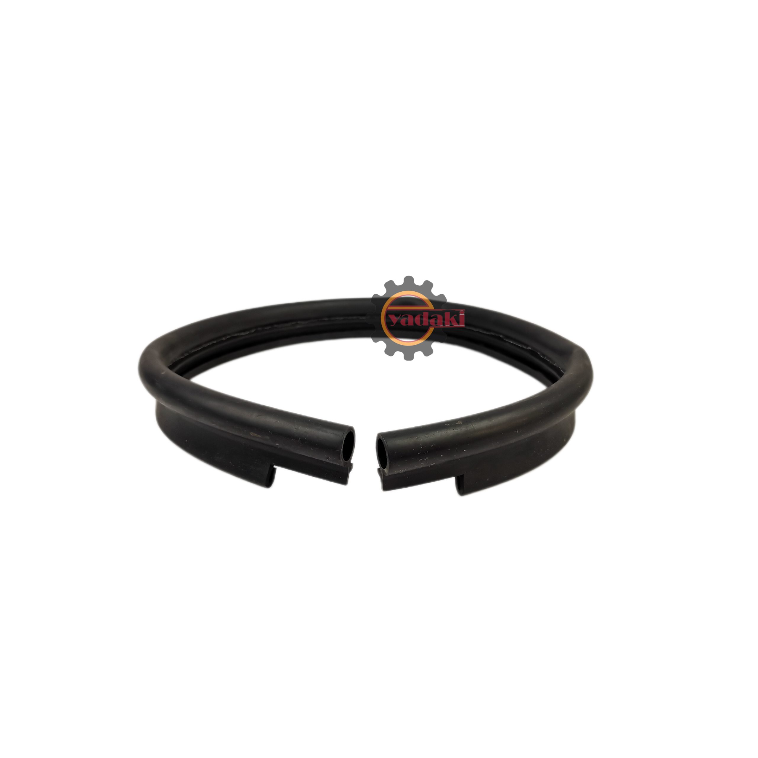۲۰۵۰۵۴۸۵-scaled-1.jpg لاستیک گردگیر بین رادیاتور FH12 FH13 اصلی - تصویر 1